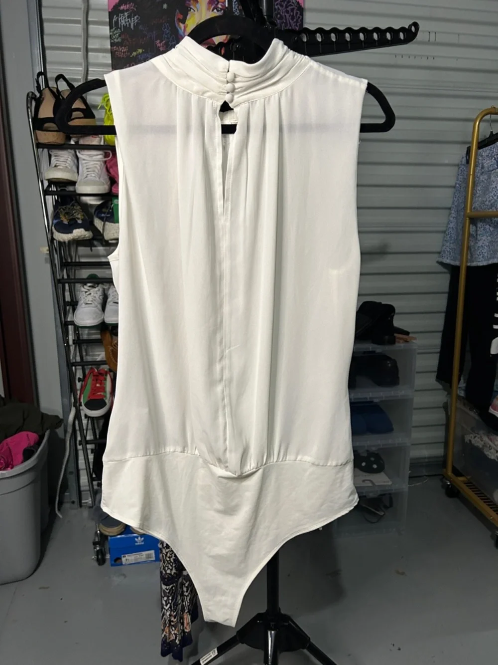 Badgley Mischka Cream Sleeveless Mock Neck Bodysuit size 12 - Picture 3 of 5